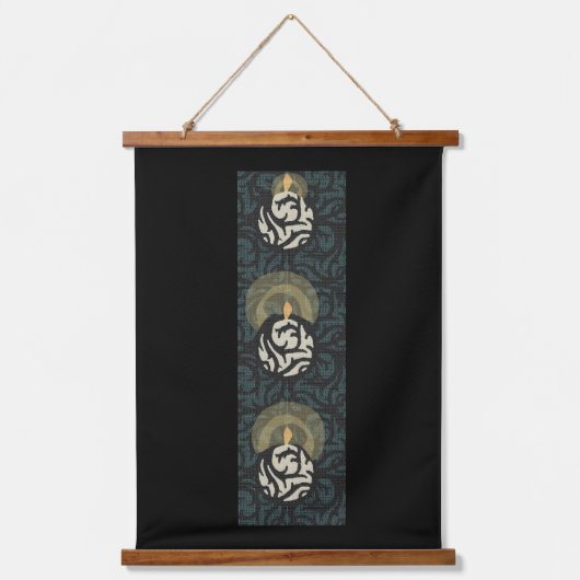 Candlelight-Scrollbänder Wandteppich Mit Holzrahmen (Vorderseite)