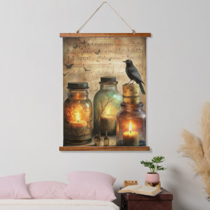 Candlelit Crow mit antiken Flaschen & Noten Wandteppich Mit Holzrahmen