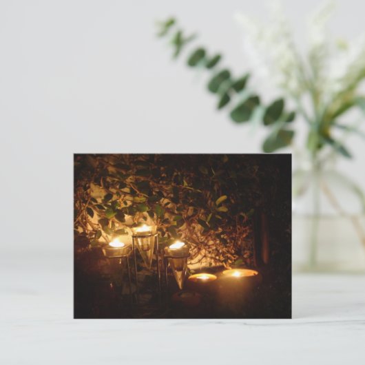 Candlelit Patio Postkarte (Stehend Vorderseite)