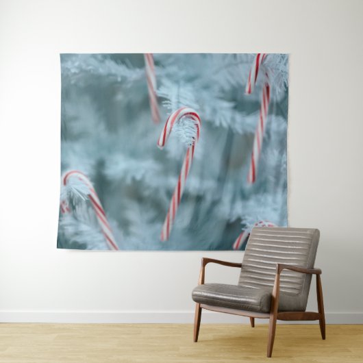 Candy Cane on Tree Wandteppich (Beispiel (Horizontal))