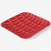 Candy Canes auf Red Paper Tellern Pappteller (Gewinkelt)