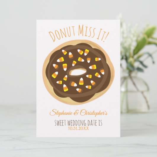 Candy Corn Donut Halloween Hochzeit Save The Date (Stehend Vorderseite)