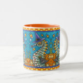 CANDY CORN SEEPFERD WITCH, UNTER DEM MEER HALLOWEE ZWEIFARBIGE TASSE (VorderseiteRechts)