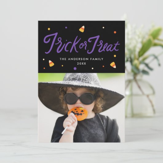 Candy Corn Trick oder Treat Halloween Foto Card (Stehend Vorderseite)