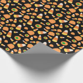 Candy Corn und Pumpkins Wrapping Paper Geschenkpapier (Ecke)