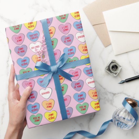 Candy Hearts Custom Messages Valentine Geschenkpapier (Schenken)