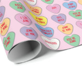 Candy Hearts Custom Messages Valentine Geschenkpapier (Rolleneckpunkt)