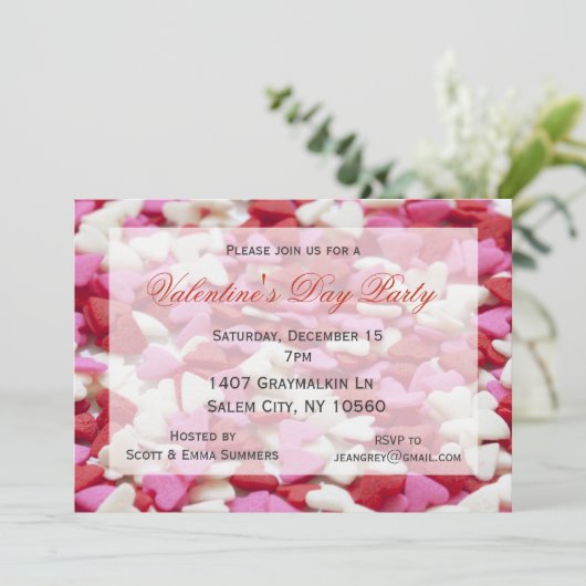 Candy Hearts Süßigkeiten Valentinstag Party Einladung (Stehend Vorderseite)