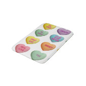 Candy Hearts Sweet Valentine Liebe Nachrichten Badematte (Schrägansicht)
