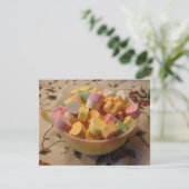 Candy Hearys in einem Vintagen Teacup (Stehend Vorderseite)