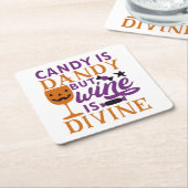 Candy ist Dandy, aber Weine ist das göttliche Weih Rechteckiger Pappuntersetzer (angewinkelt)