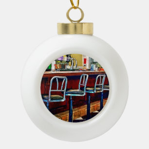 Candy Store With Soda Fountain Keramik Kugel-Ornament