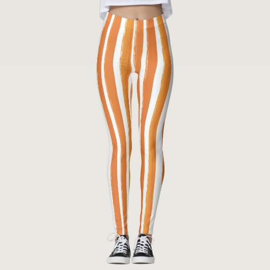 Candy Stripe Art Orange und Weiß Vertikal gestreif Leggings (Vorderseite)