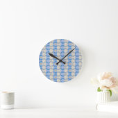 Candystripe Blau auf lagertan Runde Wanduhr (Zuhause)