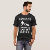 Canicross wird von Ihrem Hund für 5k Lauf gezogen T-Shirt (Vorne ganz)