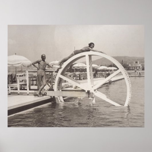 Cannes, 1935 am Strand Poster (Vorne)