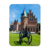Cannon auf Castle Egeskov Magnet (Vertikal)