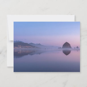 Cannon Beach in der Duskischen Landschaft Postkarte