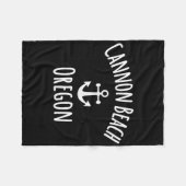 Cannon Beach Oregon Bootfahren Segeln Küstenboot A Fleecedecke (Vorderseite (Horizontal))