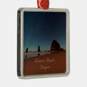 Cannon Beach Oregon Haystack Rock Ornament Aus Metall (Rechts)