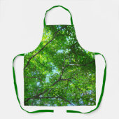 Canopy of Green, Leafy Branches with Blue Sky Schürze (Vorderseite)