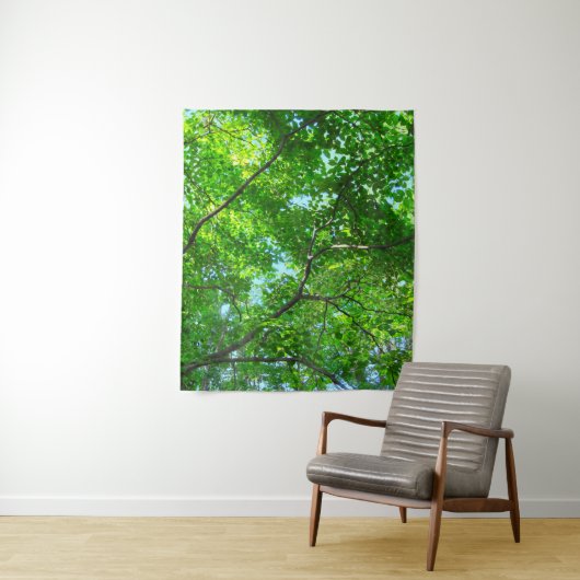 Canopy of Green, Leafy Branches with Blue Sky Wandteppich (Beispiel)