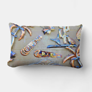 Cantina Bar Throw Pillow Lendenkissen