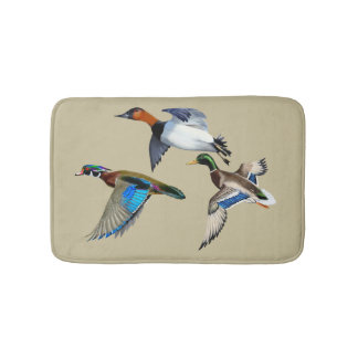 Canvasback, Mallard and Wood Ducks Flying Badematte