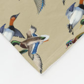 Canvasback, Mallard and Wood Ducks Flying Fleecedecke (Ecke)
