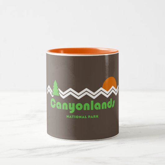 Canyonlands Nationalpark Retro Zweifarbige Tasse (Mittel)