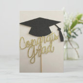 Cap and Glückwunschs grad auf Einladung des Abschl (Stehend Vorderseite)