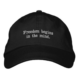 Cap | Boné Freedom begins in the mind. Bestickte Baseballkappe