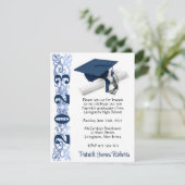Cap & Diploma, Dunkelblauer Abschluss Einladung (Stehend Vorderseite)
