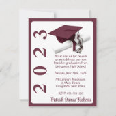 Cap & Diploma, Maroon & White Abschluss Einladung (Vorderseite)