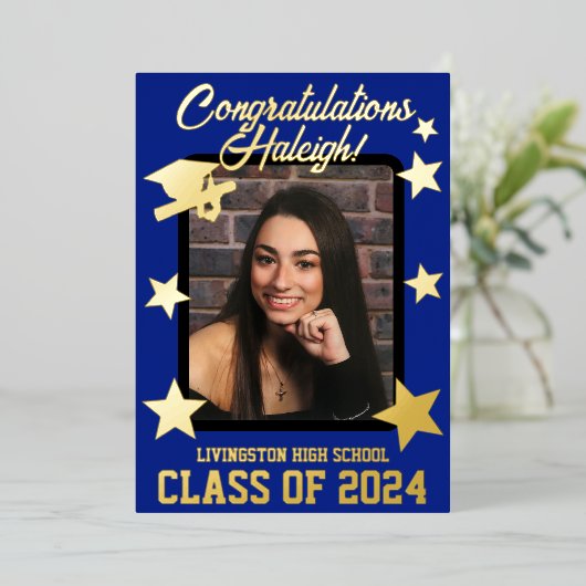 Cap, Diploma & Stars, Royal Blue & Gold Abschluss Folieneinladung (Stehend vorne)