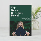 Cap Gown - Grüner moderner Abschluss Einladung (Stehend Vorderseite)