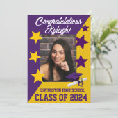 Cap & Stars 12x18 Lila und Gold Abschluss Einladung (Stehend Vorderseite)