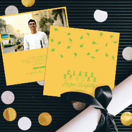 Cap Toss Yellow & Green Graduation Announcement Einladung