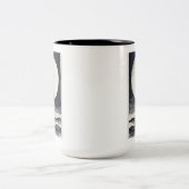 Cape Cod Massachusetts Lighthouse Moon Zweifarbige Tasse (Mittel)