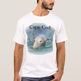 Cape Cod, Niedliches Siegel im Fishing Pier Mens S T-Shirt