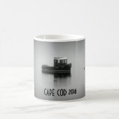 Cape CodKaffeetasse 2016: Boot im Nebel Kaffeetasse (Mittel)