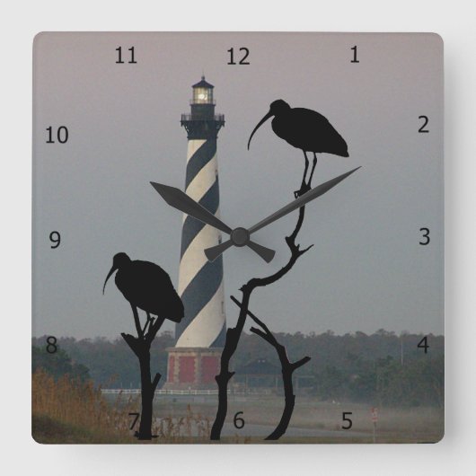 CAPE HATTERAS LIGHTHOUSE QUADRATISCHE WANDUHR (Vorderseite)