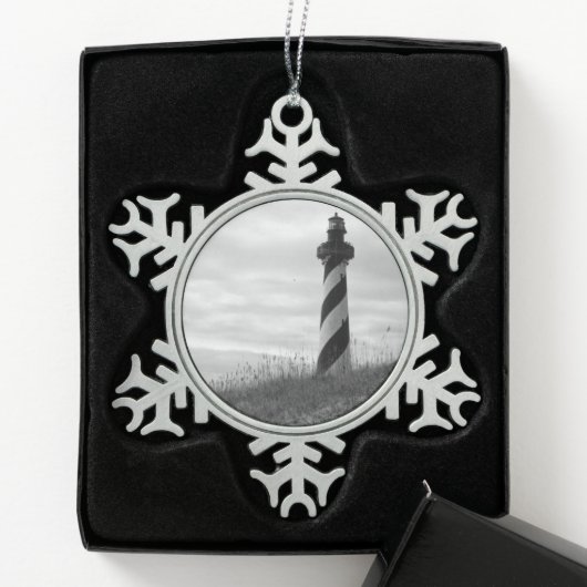 Cape Hatteras Lighthouse Schneeflocken Zinn-Ornament (Box)
