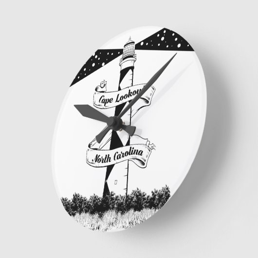 Cape Lookout Leuchtturm Schwarz-Weiß Runde Wanduhr (Winkel)