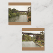 Capitola landschaftliche Wasserstraße und Brücke Quadratische Visitenkarte (Vorne/Hinten)