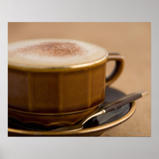 Cappuccino mit Kakaopulver Poster