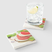 Caprese Salat. Tomate- und Mozzarellascheiben Steinuntersetzer (Seitenansicht)