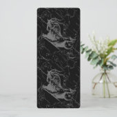 Capricorn Constellation Hevelius 1690 auf Schwarz (Stehend Vorderseite)