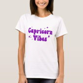 Capricorn Vibes Zodiac Astrologie Lila Sterne T-Shirt (Vorderseite)