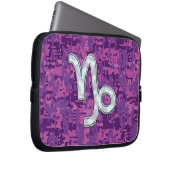 Capricorn-Zeichen auf Fuchsia Digital Camouflage Laptopschutzhülle (Vorne Rechts)